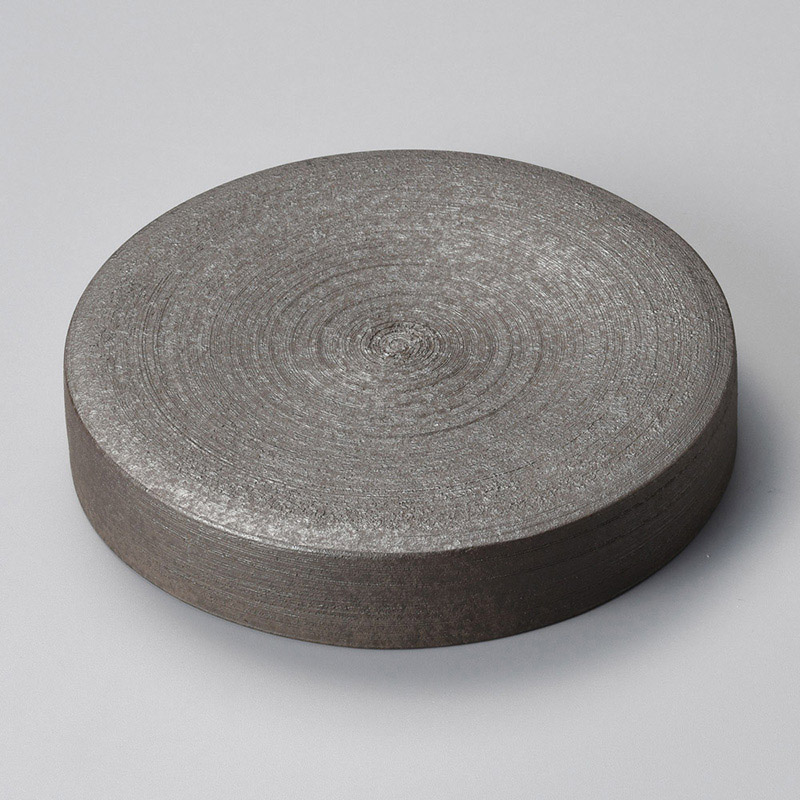 山万 21411-310 炭化黒クシメ台皿(大)  1個（ご注文単位1個）【直送品】