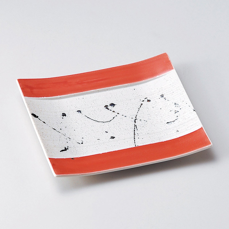 山万 23203-130 黒飛ばしラスター赤釉筋彫正角皿 1個（ご注文単位1個）【直送品】