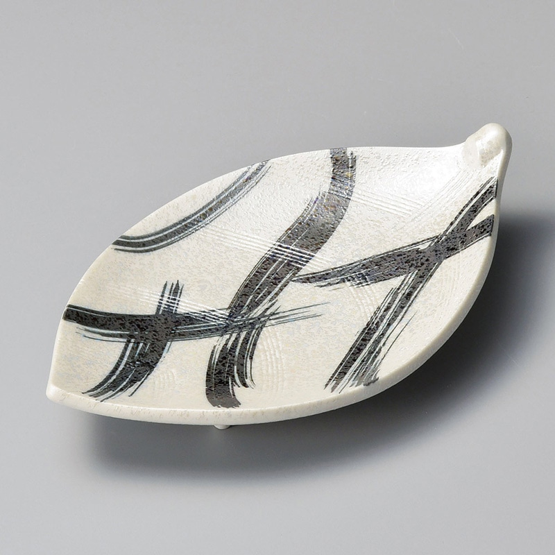 山万 23521-130 墨ラスター葉型前菜皿 1個(ご注文単位1個)【直送品】