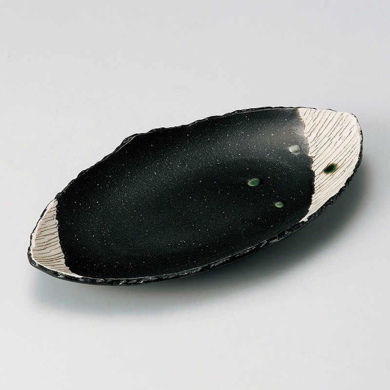 山万 26102-100 黒織部焼物皿 1個（ご注文単位1個）【直送品】