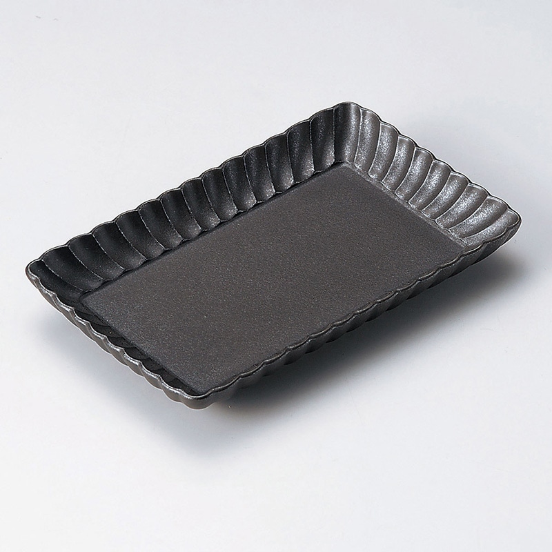山万 28805-310 菊割 黒17cm長角皿 1個（ご注文単位1個）【直送品】