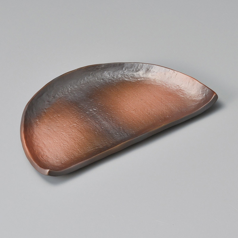 山万 28301-550 黒彩半月8.0皿 1個（ご注文単位1個）【直送品】