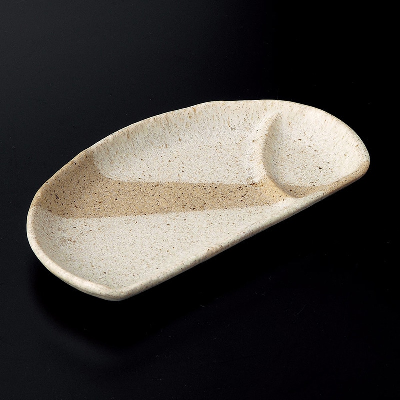 山万 28308-450 白化粧塗分半月仕切皿 1個（ご注文単位1個）【直送品】