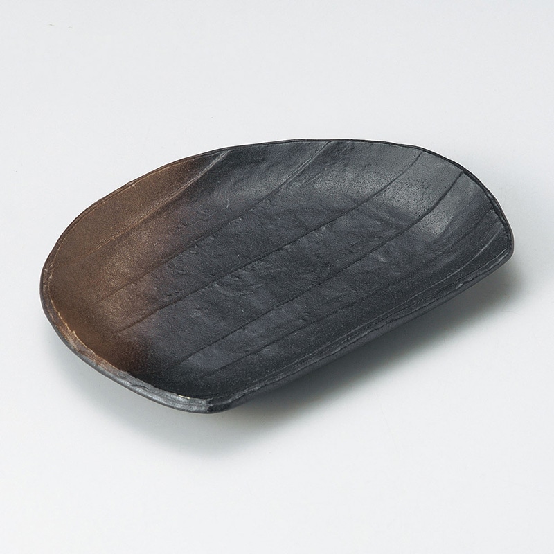 山万 28314-200 黒備前半月皿(大) 1個（ご注文単位1個）【直送品】