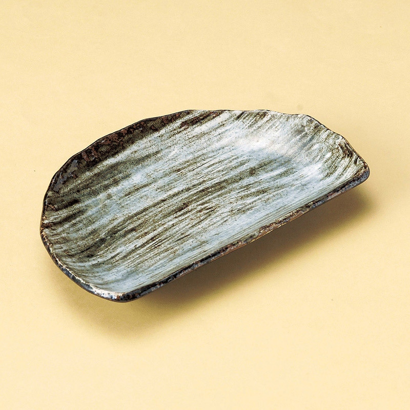 山万 28319-030 白刷目半月皿 1個（ご注文単位1個）【直送品】