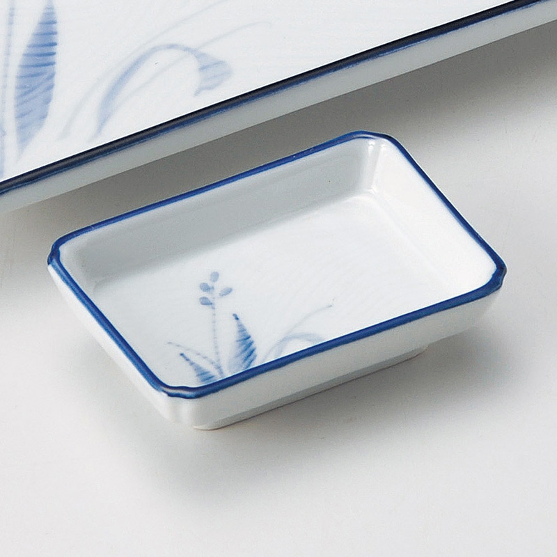 山万 28522-550 櫛目蘭千代久 1個（ご注文単位1個）【直送品】