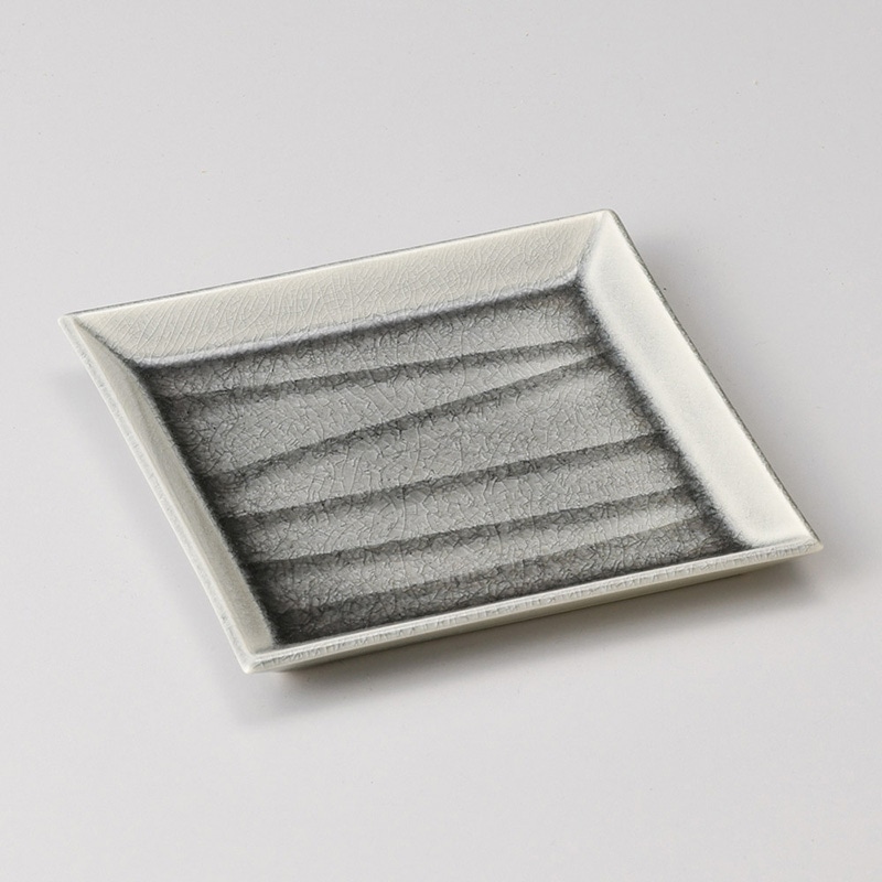 山万 29333-570 削ぎグレー角皿(中) 1個（ご注文単位1個）【直送品】