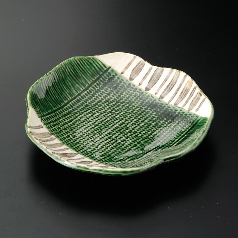 山万 30023-100 織部十草4.8皿 1個（ご注文単位1個）【直送品】