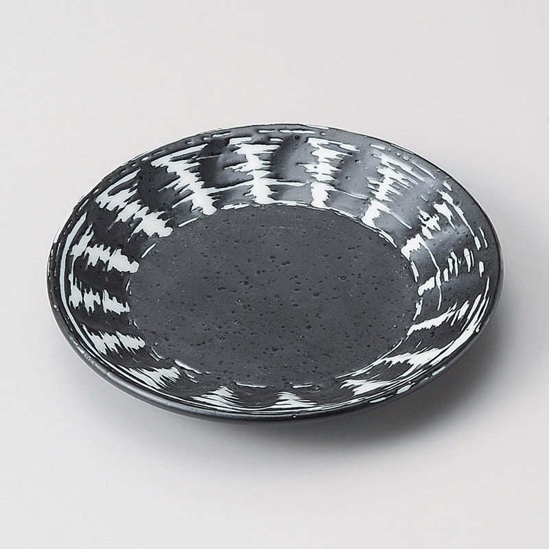 山万 30311-190 しのぎ型備長 4.5皿 1個（ご注文単位1個）【直送品】