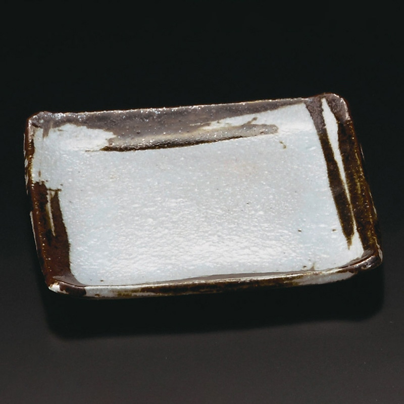 山万 31102-660 鉄刷毛目4.0正角皿(信楽焼) 1個（ご注文単位1個）【直送品】