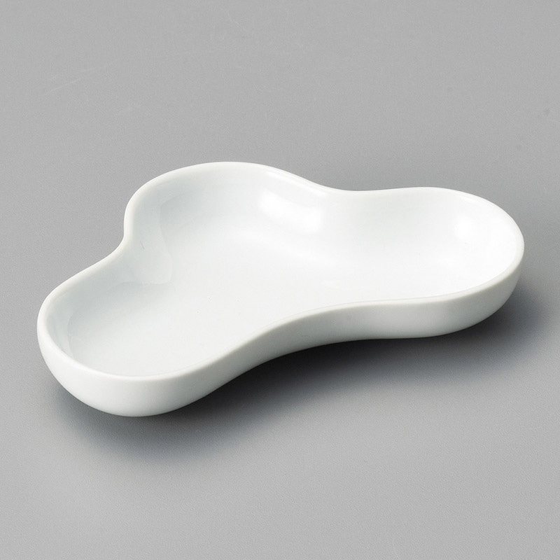 山万 31211-730 晴 (松)豆皿(有田焼) 1個（ご注文単位1個）【直送品】