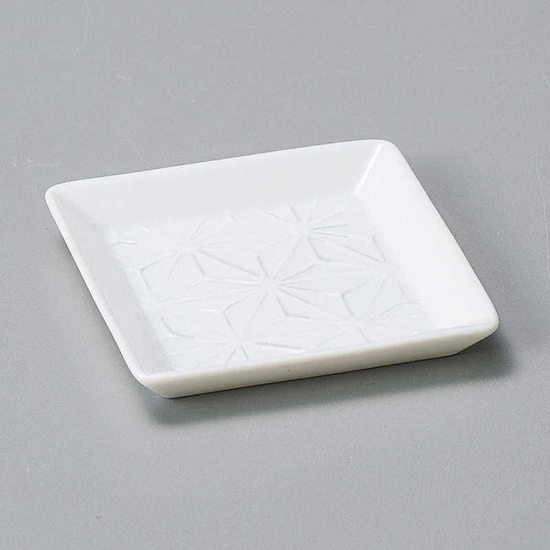 山万 31132-450 白磁正角豆皿麻の葉 1個（ご注文単位1個）【直送品】