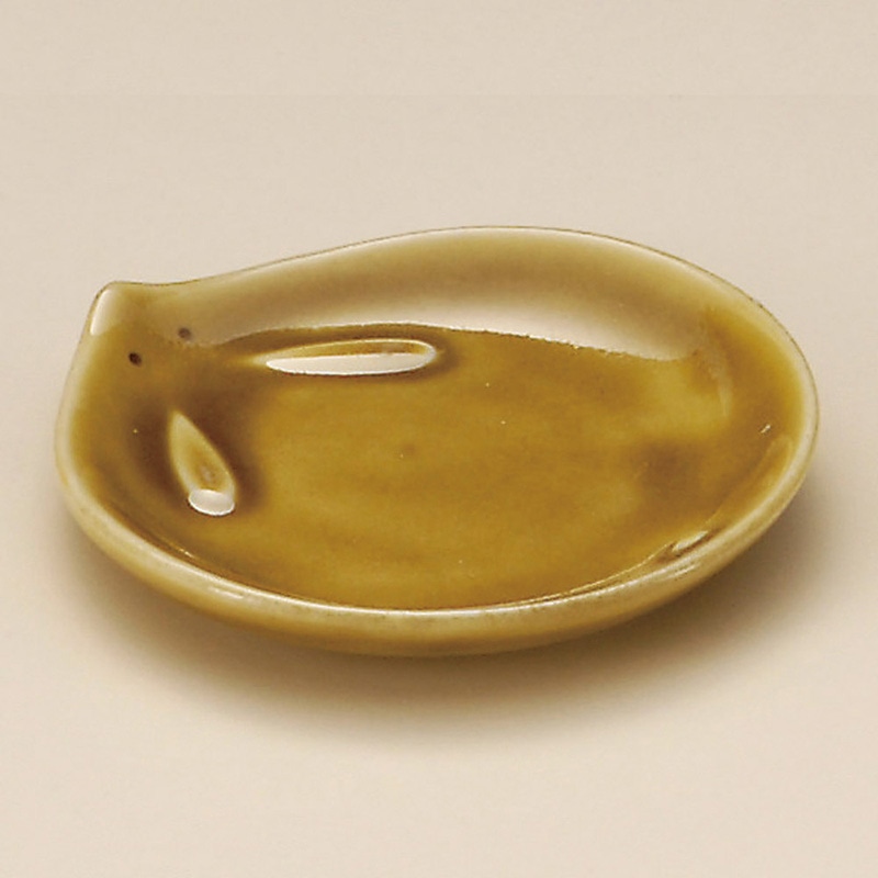 山万 31821-570 黄瀬戸うさぎ小皿 1個(ご注文単位1個)【直送品】