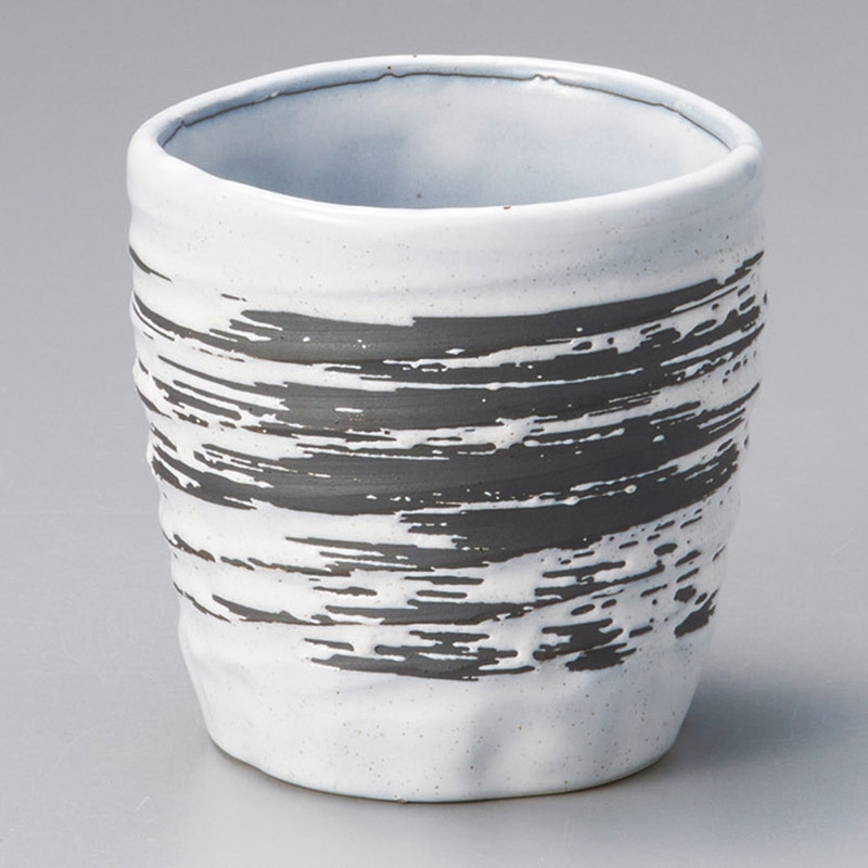 山万 32825-180 白釉刷毛目焼酎カップ 1個（ご注文単位1個）【直送品】