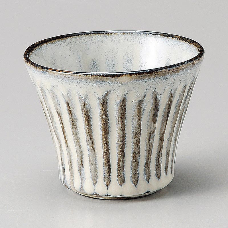 山万 33322-190 黒陶粉引しのぎカップ 1個（ご注文単位1個）【直送品】