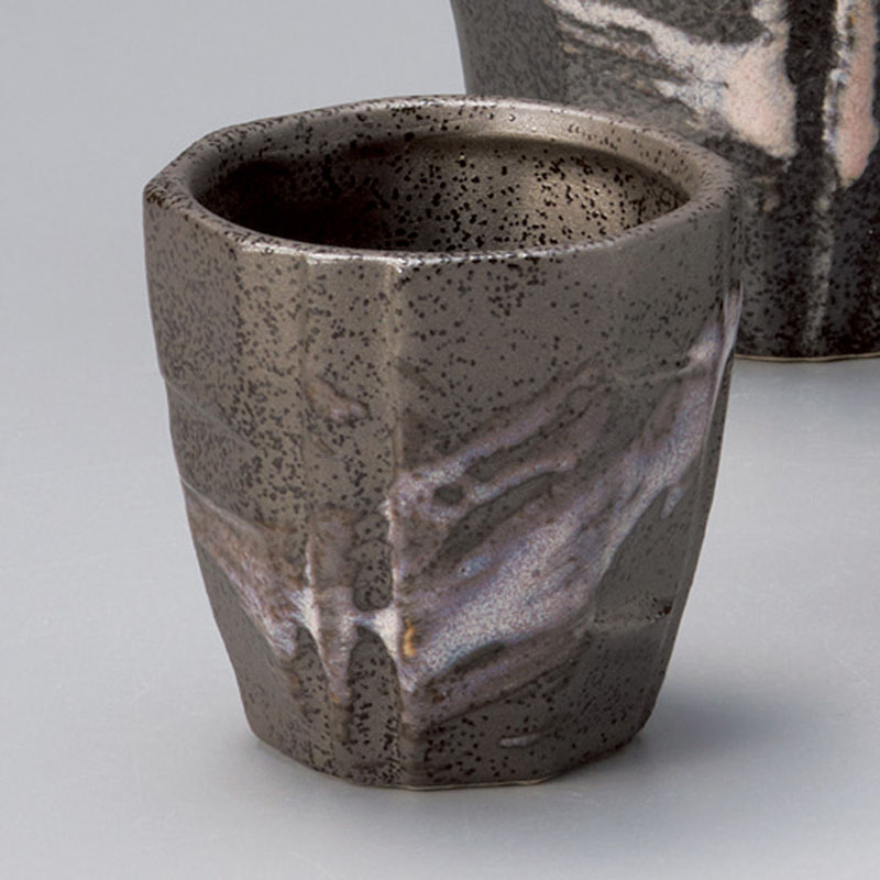 山万 33538-170 手造り風けずり黒PI飛し冷酒盃 1個(ご注文単位1個)【直送品】