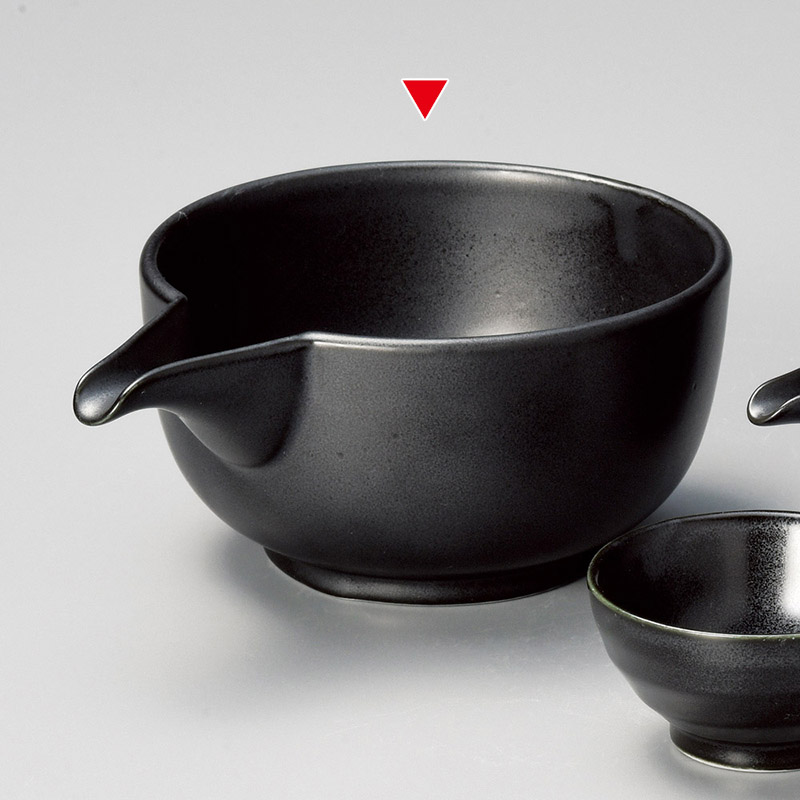山万 33656-460 黒マット片口注ぎ器(大) 1個(ご注文単位1個)【直送品】
