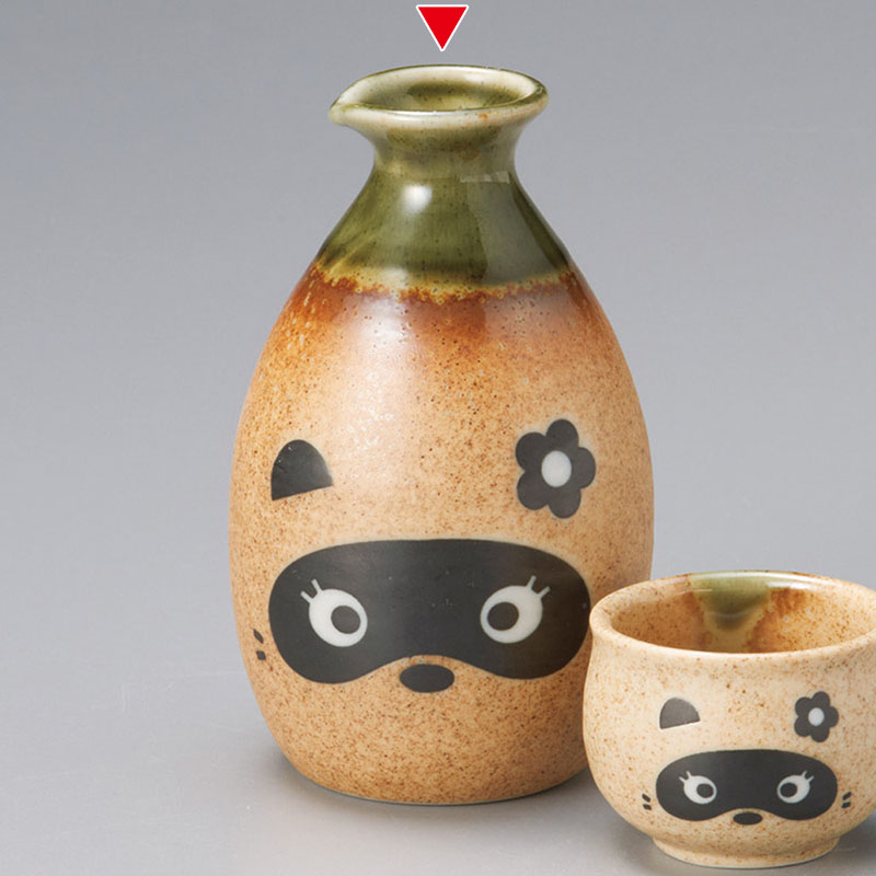 山万 33830-190 たぬき(女の子)2合徳利 1個（ご注文単位1個）【直送品】