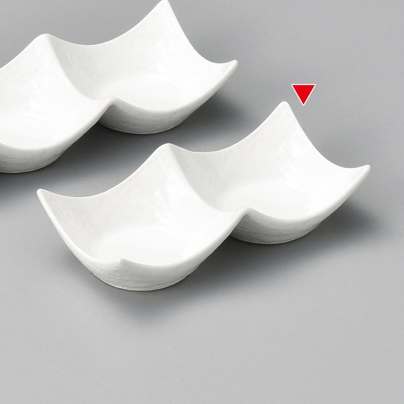 山万 37012-430 白磁石目型豆2連皿 1個（ご注文単位1個）【直送品】