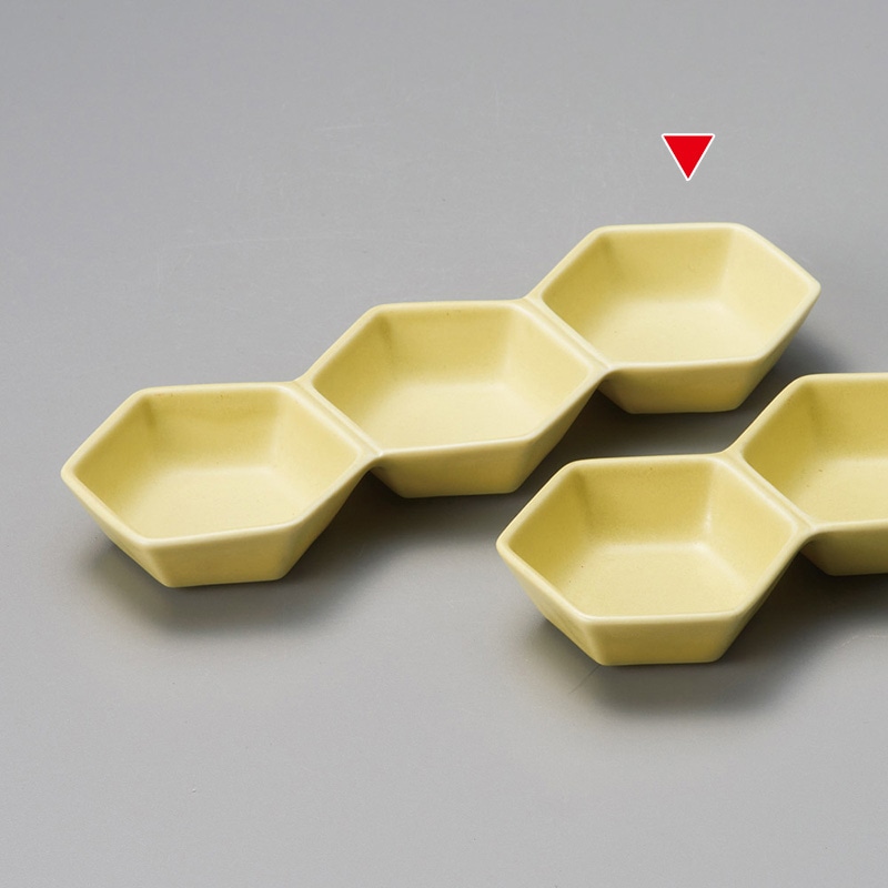 山万 37123-580 黄マット六角3連 1個（ご注文単位1個）【直送品】