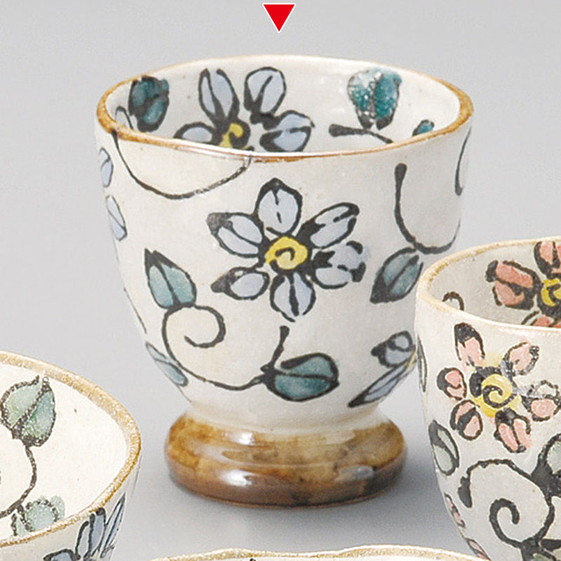 山万 41213-510 青花紋唐草湯呑 大 1個（ご注文単位1個）【直送品】