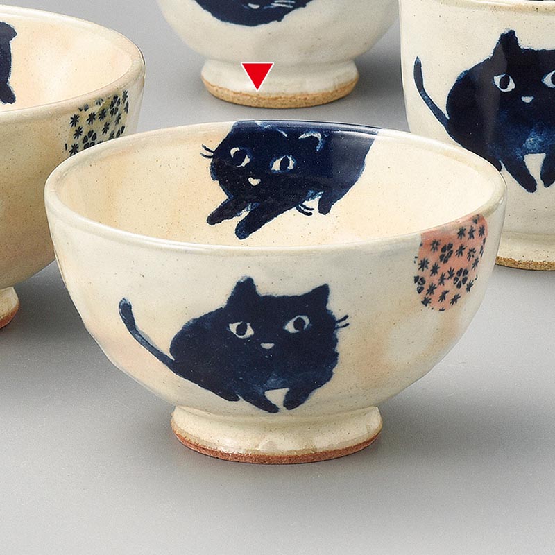 山万 41302-570 猫にまり茶碗(小) 1個（ご注文単位1個）【直送品】