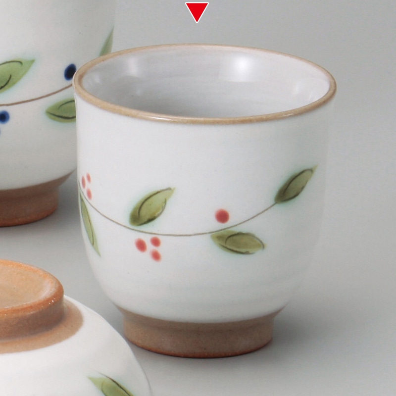 山万 41346-190 粉引木の実(赤)湯呑(中) 1個（ご注文単位1個）【直送品】