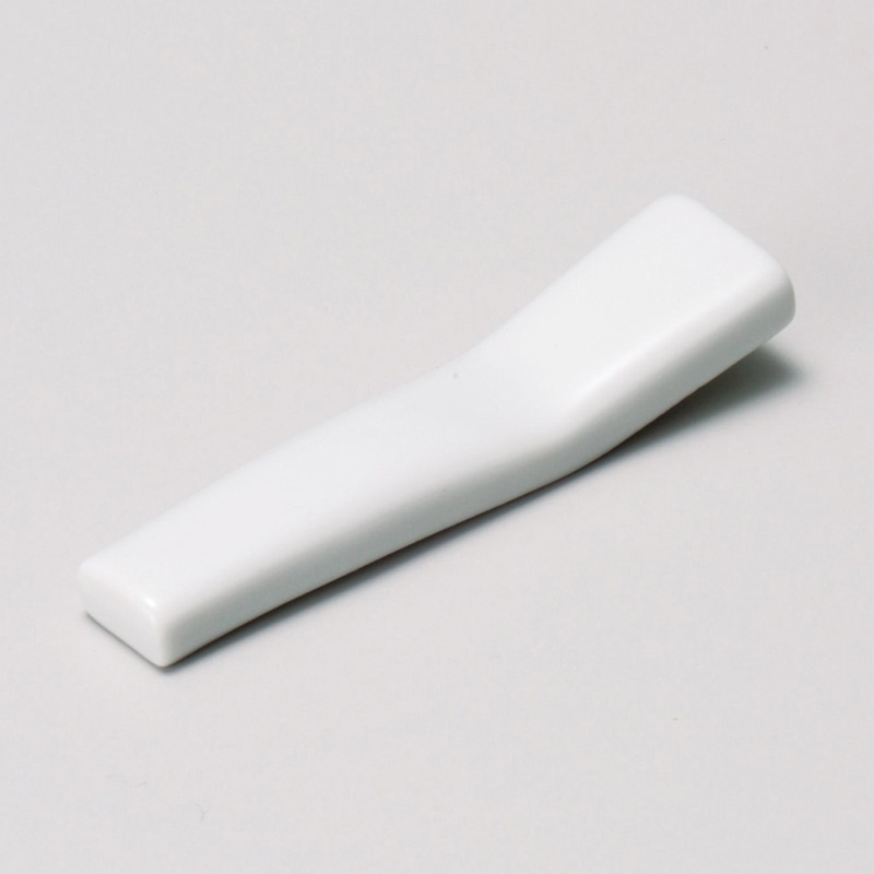 山万 43063-430 バチ白箸置 1個（ご注文単位1個）【直送品】