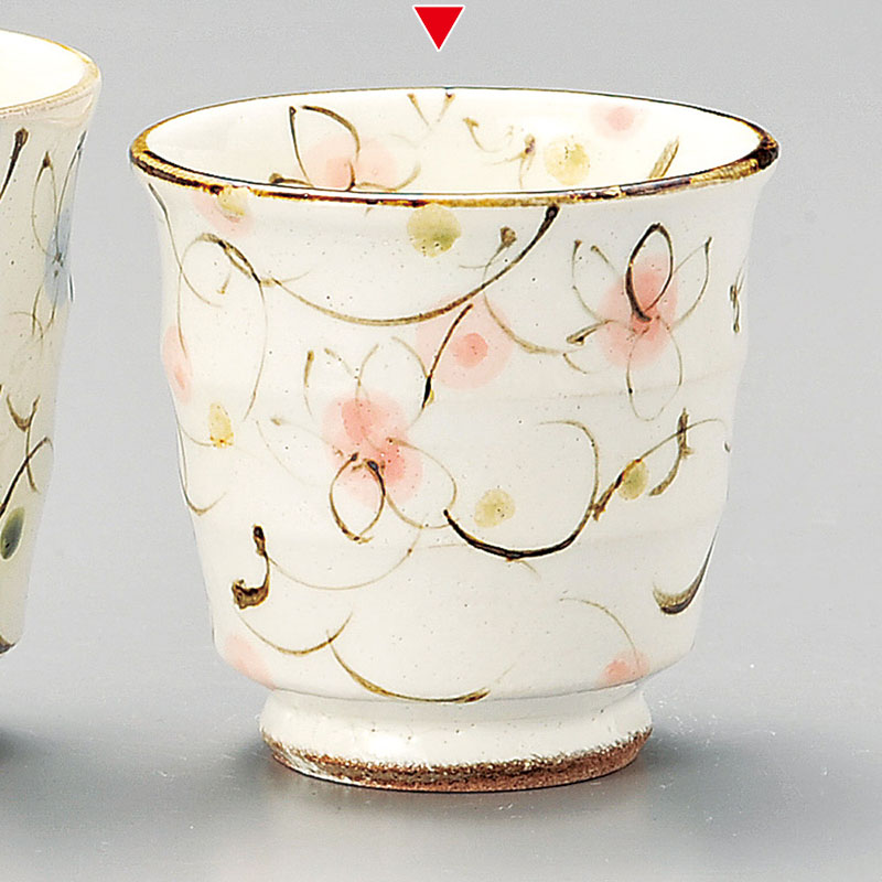 山万 43704-270 粉引花唐草湯呑小(紅) 1個（ご注文単位1個）【直送品】