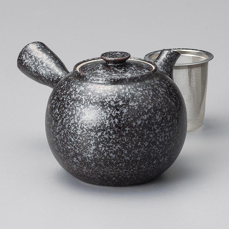 山万 45605-130 霜ふり黒豆急須(カゴアミ付) 1個（ご注文単位1個）【直送品】