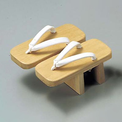 調理場用　下駄　本桐 M（高）240×102×H92  1個（ご注文単位1個）【直送品】