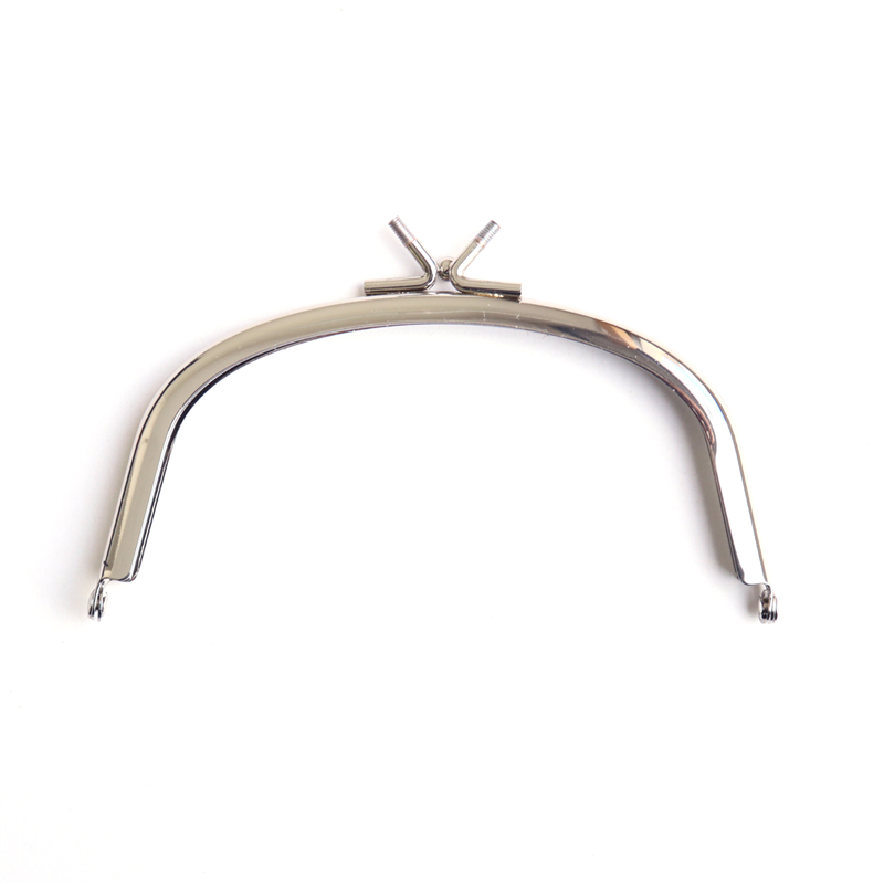 日本紐釦貿易 つけかえねじ口金 4個入り くし型 TYK3-S-4 （ご注文単位1束）【直送品】