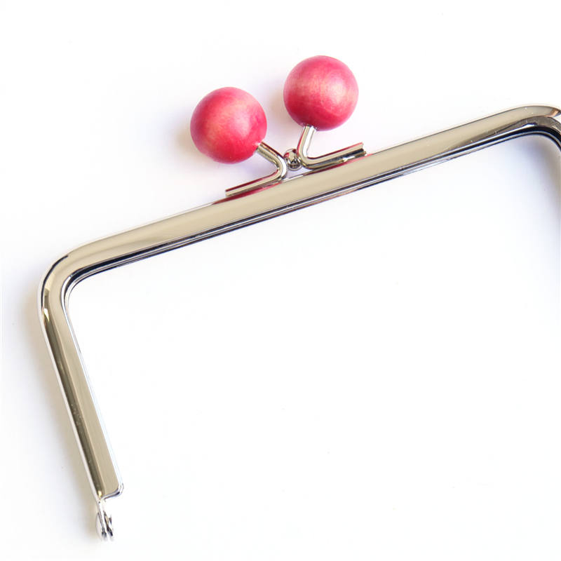 日本紐釦貿易 からふる木玉口金 角型 ピンク TYK2S-P (ご注文単位1個)【直送品】