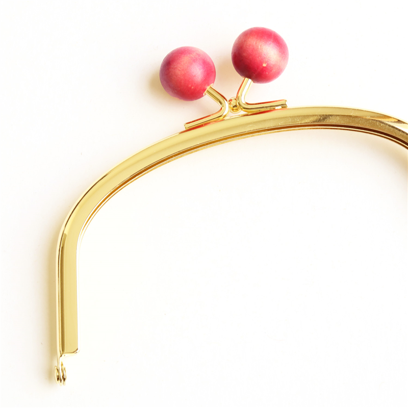 日本紐釦貿易 からふる木玉口金 Ｇ くし型 ピンク TYK3G-P （ご注文単位1個）【直送品】