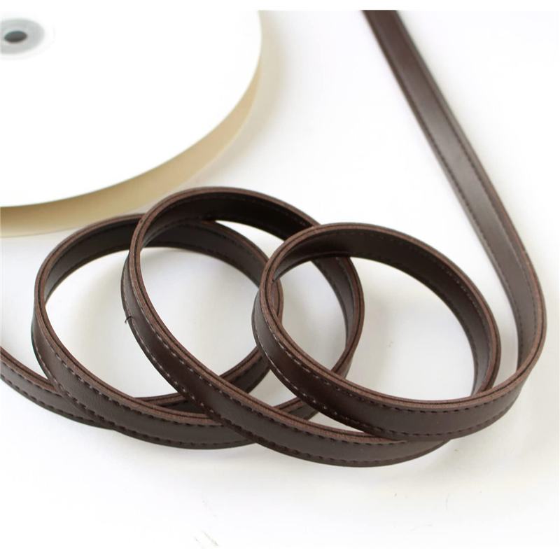 日本紐釦貿易 合皮スムーステープ チョコ 幅約15mm 9m巻 PLT1015-C （ご注文単位1巻）【直送品】