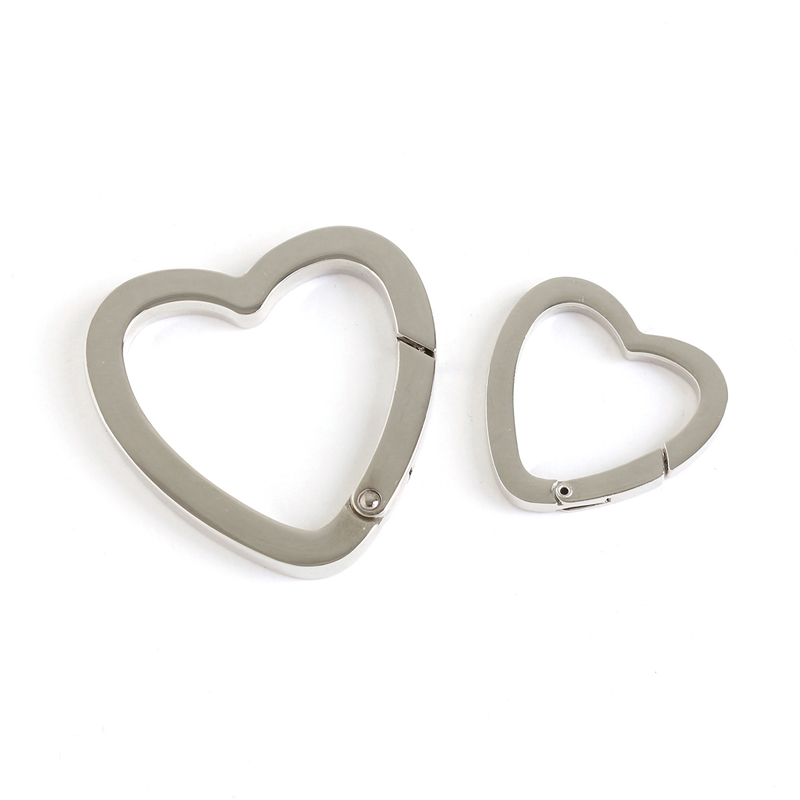 日本紐釦貿易 平角キャストカラビナ ハート 小 33mm シルバー CK2-34-S (ご注文単位1個)【直送品】