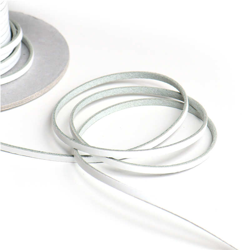 日本紐釦貿易 本革 ヌメ革テープ 3mm巾 長さ10m巻 白 MTLS1003-0 （ご注文単位1巻）【直送品】