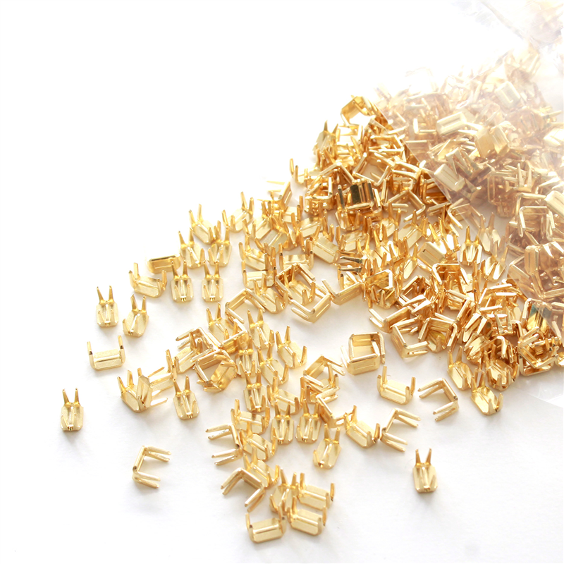 日本紐釦貿易 YKK 3番金属ファスナー用下止め金具 500個入 ゴールド F2-220-500 （ご注文単位1束）【直送品】