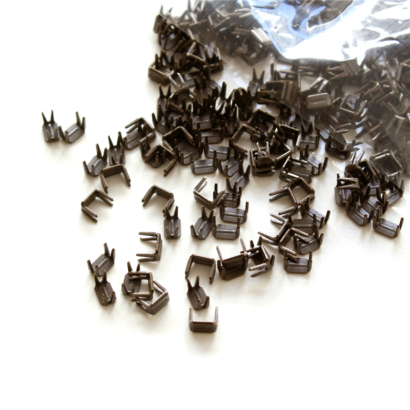 日本紐釦貿易 YKK 3番金属ファスナー用下止め金具 500個入 アンティークゴールド F2-221-500 （ご注文単位1束）【直送品】