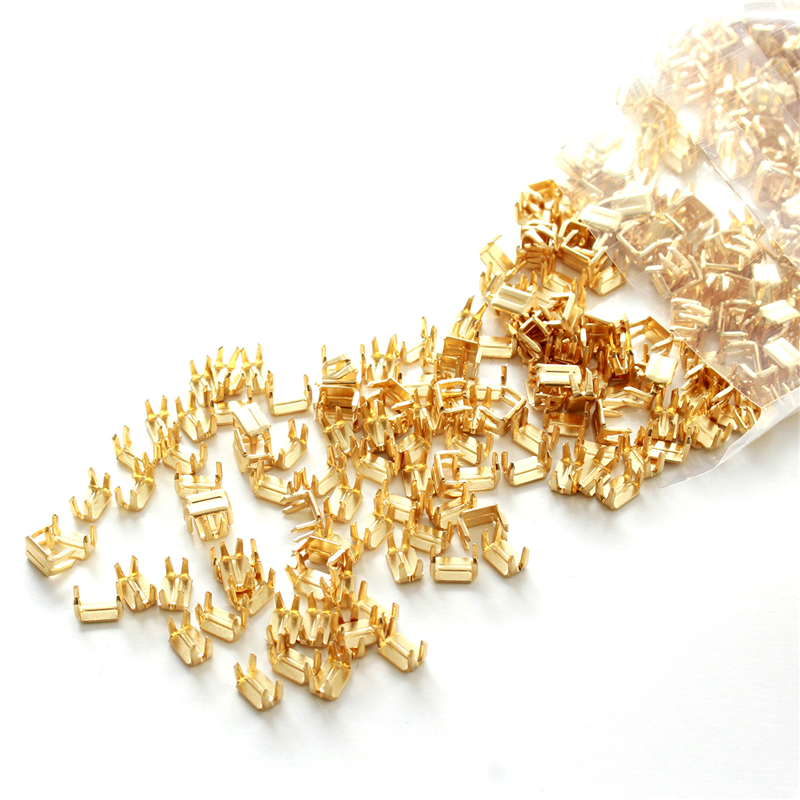 日本紐釦貿易 YKK 5番金属ファスナー用下止め金具 500個入 ゴールド F2-223-500 （ご注文単位1束）【直送品】