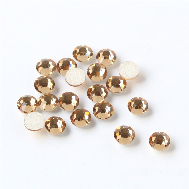 日本紐釦貿易 プレシオサ ラインストーン ホットフィックス 熱接着 SS12 144個入 ライトコロラドトパーズ M2038SS12-10330L （ご注文単位1束）【直送品】