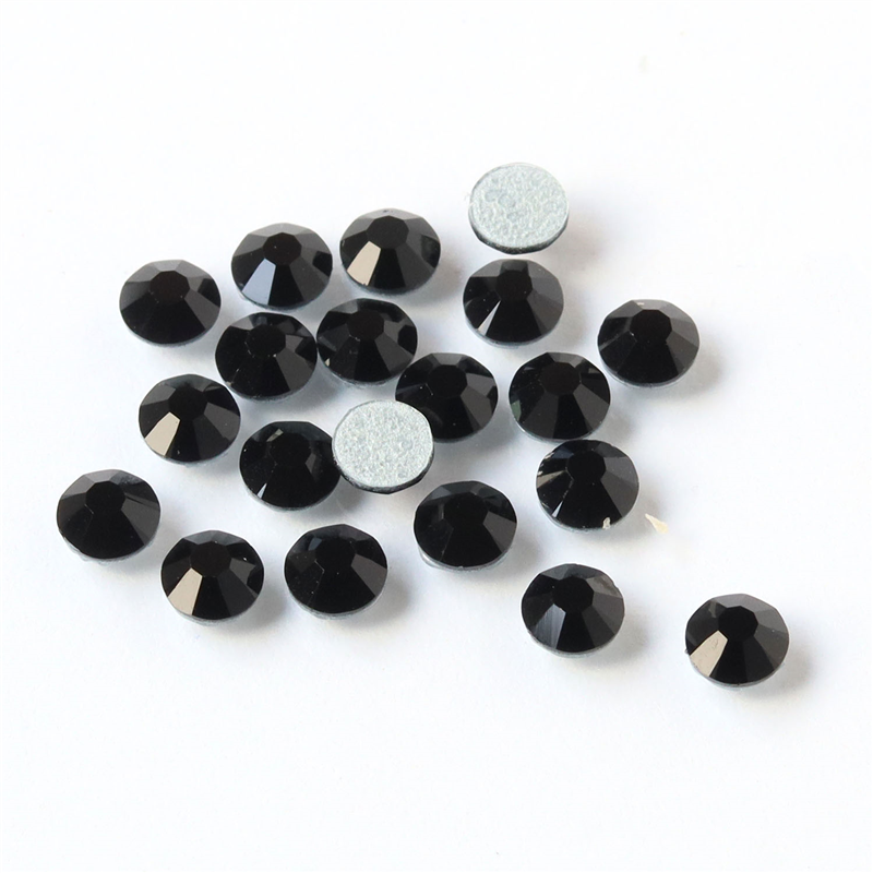 日本紐釦貿易 プレシオサ ラインストーン ボンド接着 SS16 24個入 ジェット P2028SS16-23980 （ご注文単位1束）【直送品】