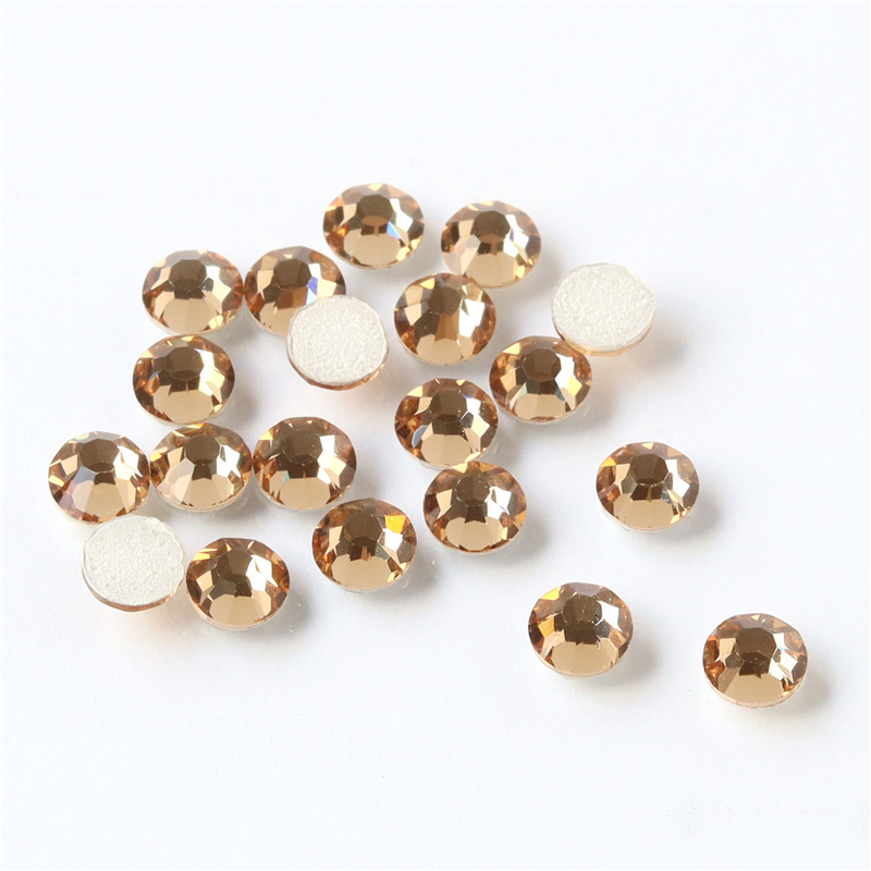 日本紐釦貿易 プレシオサ ラインストーン ボンド接着 SS16 24個入 ライトコロラドトパーズ P2028SS16-10330 （ご注文単位1束）【直送品】