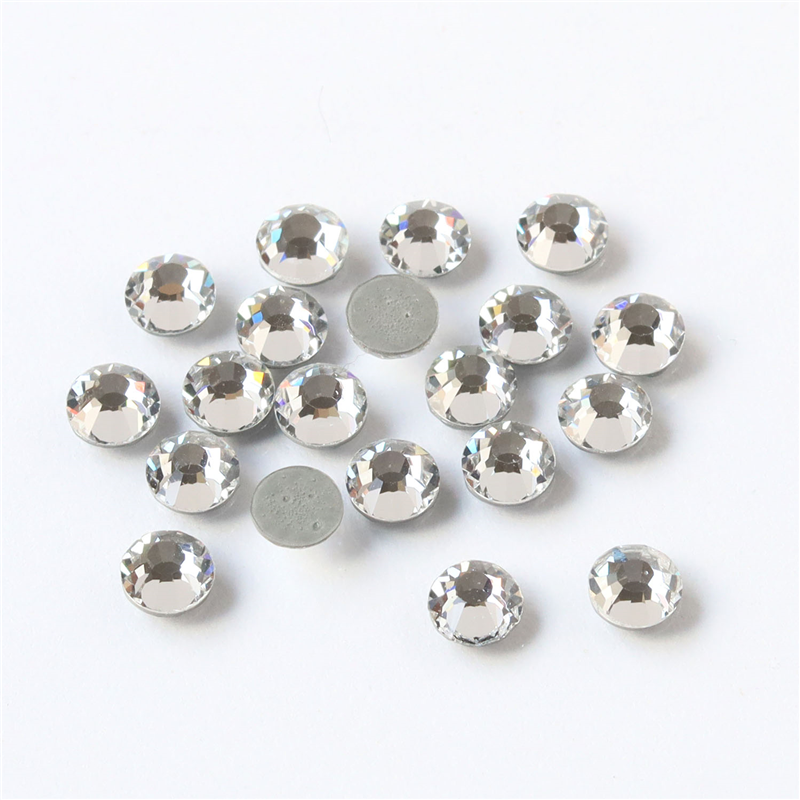 日本紐釦貿易 プレシオサ ラインストーン ボンド接着 SS16 144個入 クリスタル P2028SS16-00030L （ご注文単位1束）【直送品】