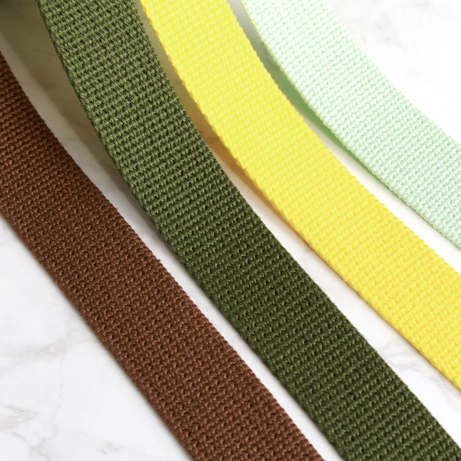 日本紐釦貿易 アクリル手芸用テープ 25mm巾 10m巻 白IC2510-1 （ご注文単位1巻）【直送品】