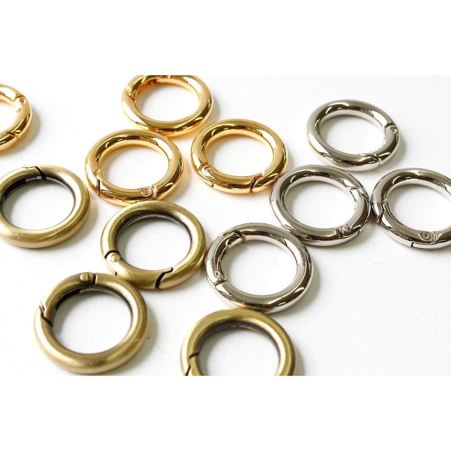 日本紐釦貿易 ミニ丸型カラビナ 内径17mm 100個 アンティークゴールド LGK1-AG-100 (ご注文単位1束)【直送品】