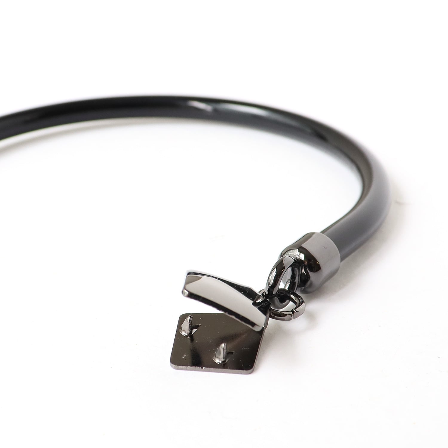 日本紐釦貿易 プラスチック製ハンドル フォーマルタイプ クワエ金具付き W13×H13cmK251-B (ご注文単位1組)【直送品】