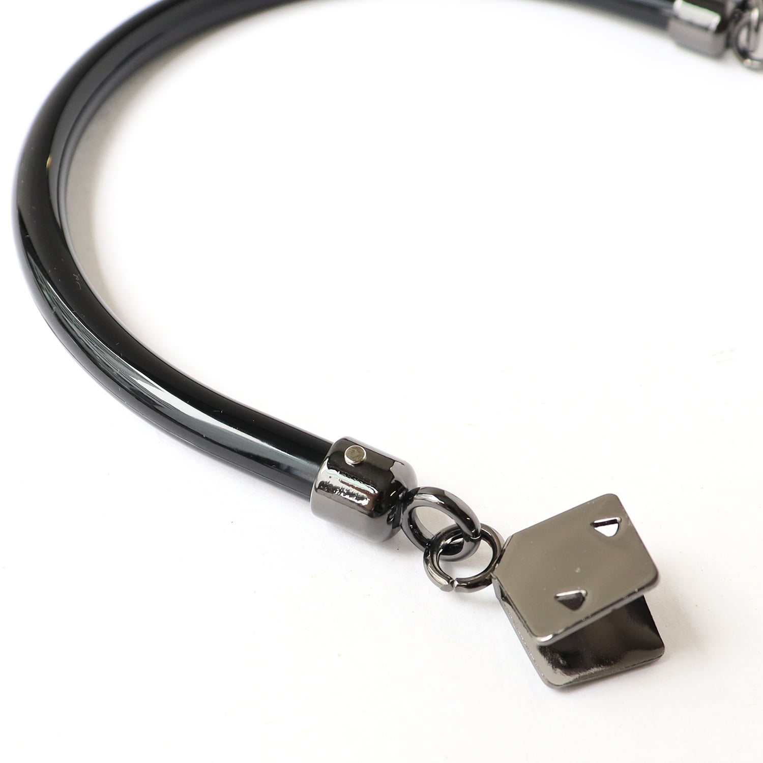 日本紐釦貿易 プラスチック製ハンドル フォーマルタイプ クワエ金具付き W13×H13cmK251-B (ご注文単位1組)【直送品】