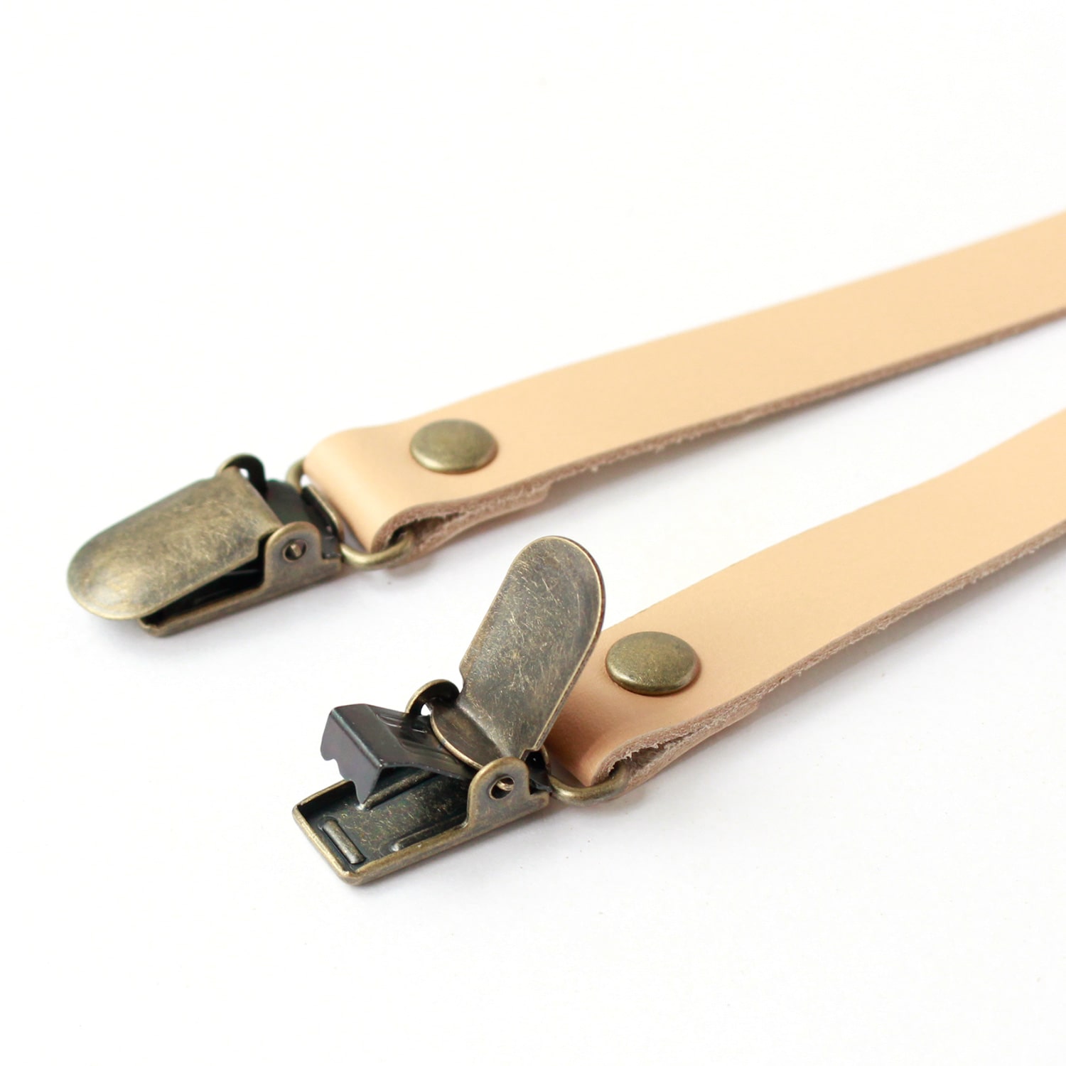 日本紐釦貿易 本革持ち手 クワエ金具 40cm 赤 2本1組 T1540-R (ご注文単位1組)【直送品】