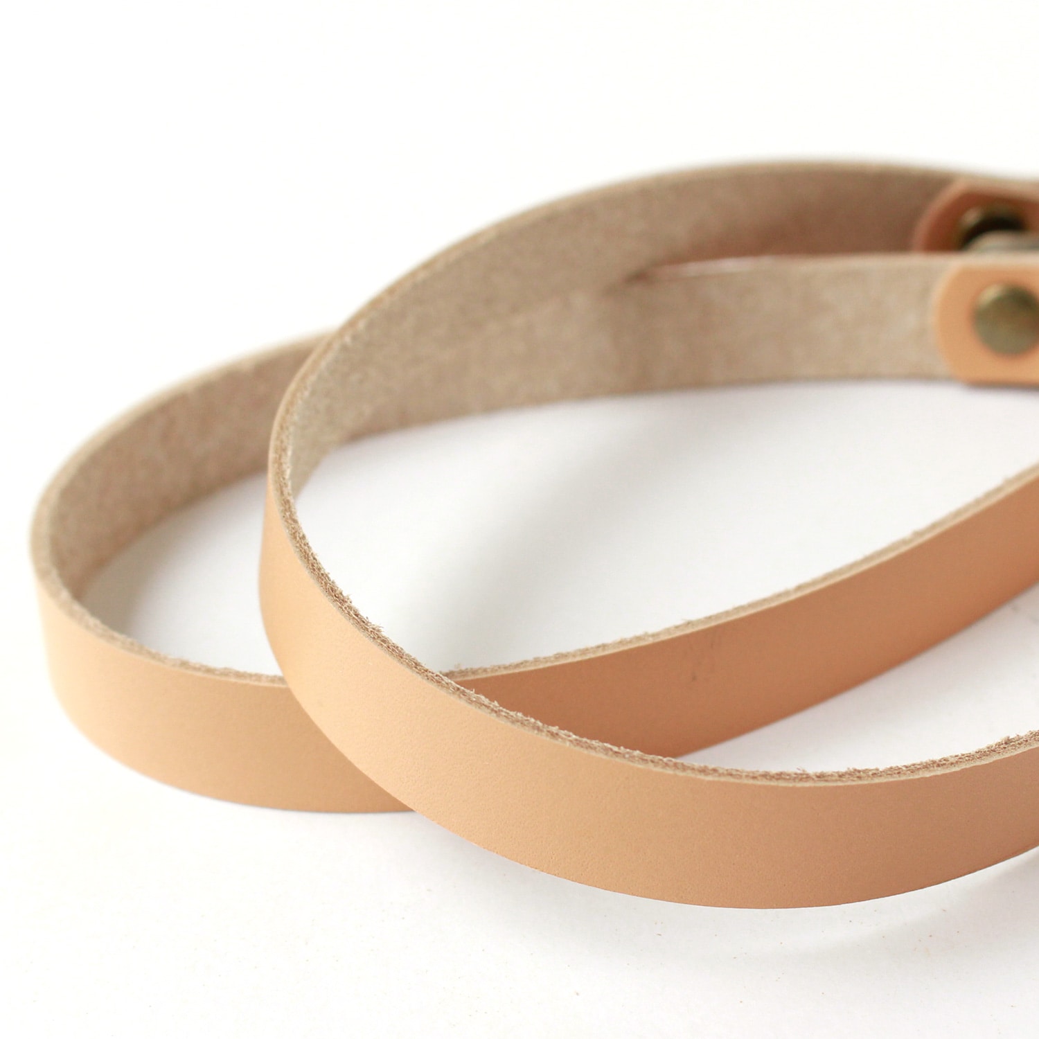 日本紐釦貿易 本革持ち手 クワエ金具 40cm 赤 2本1組 T1540-R (ご注文単位1組)【直送品】